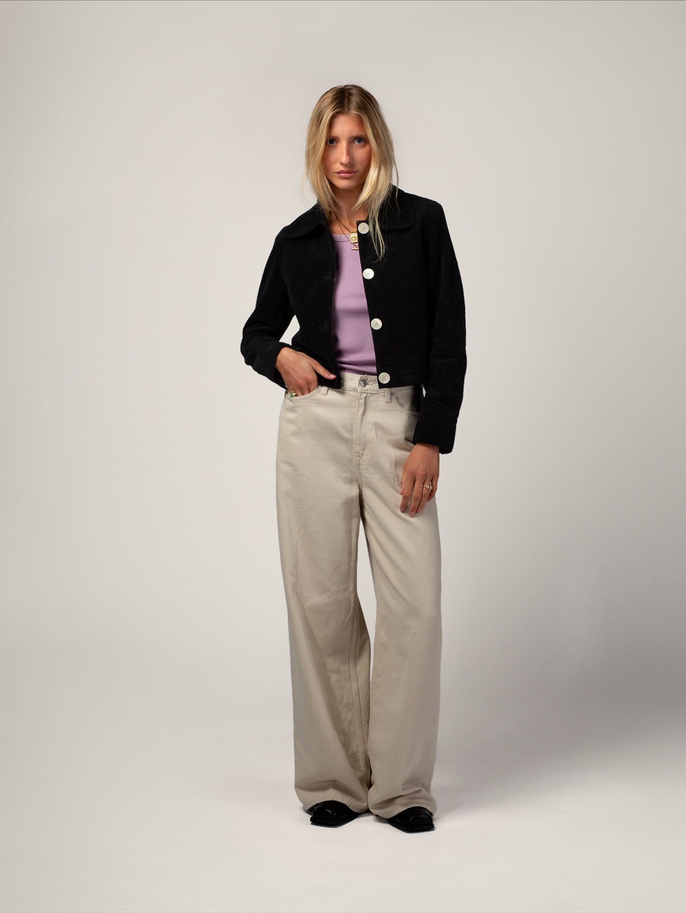 Veste en velours de coton bio | noir "daisy - noire"