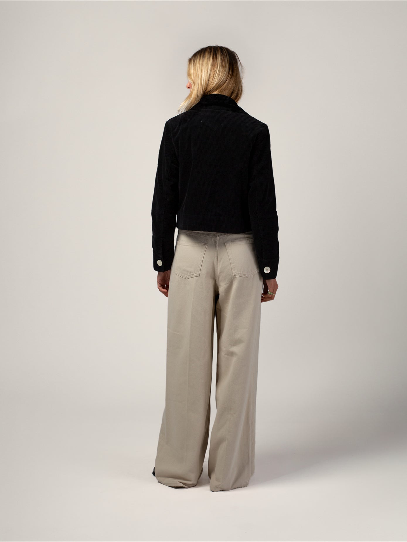 Veste en velours de coton bio | noir "daisy - noire"