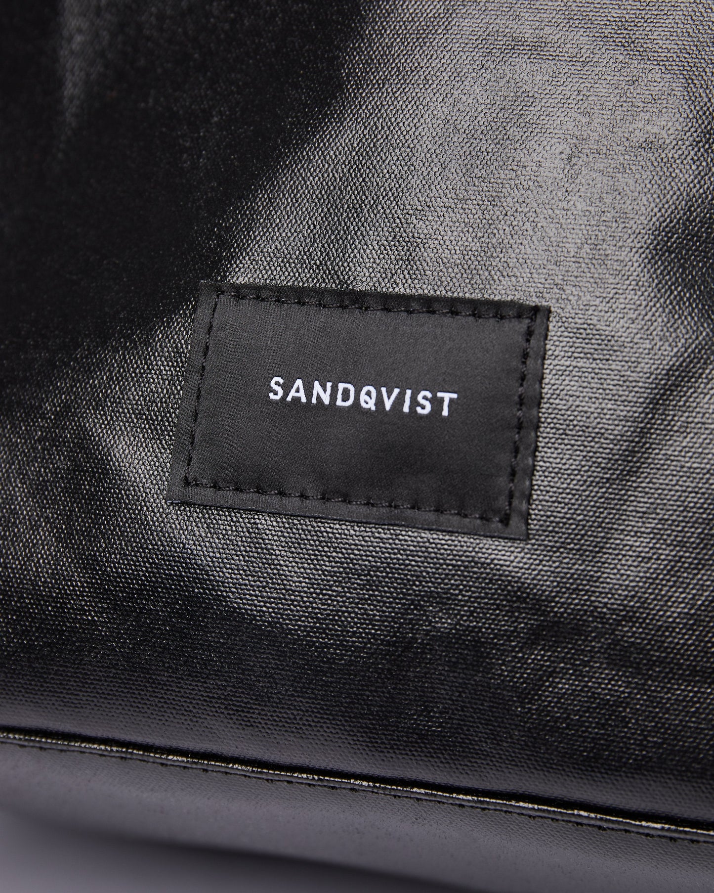 Sac à dos rolltop en matière recyclée | Noir "dante vegan black with coating"