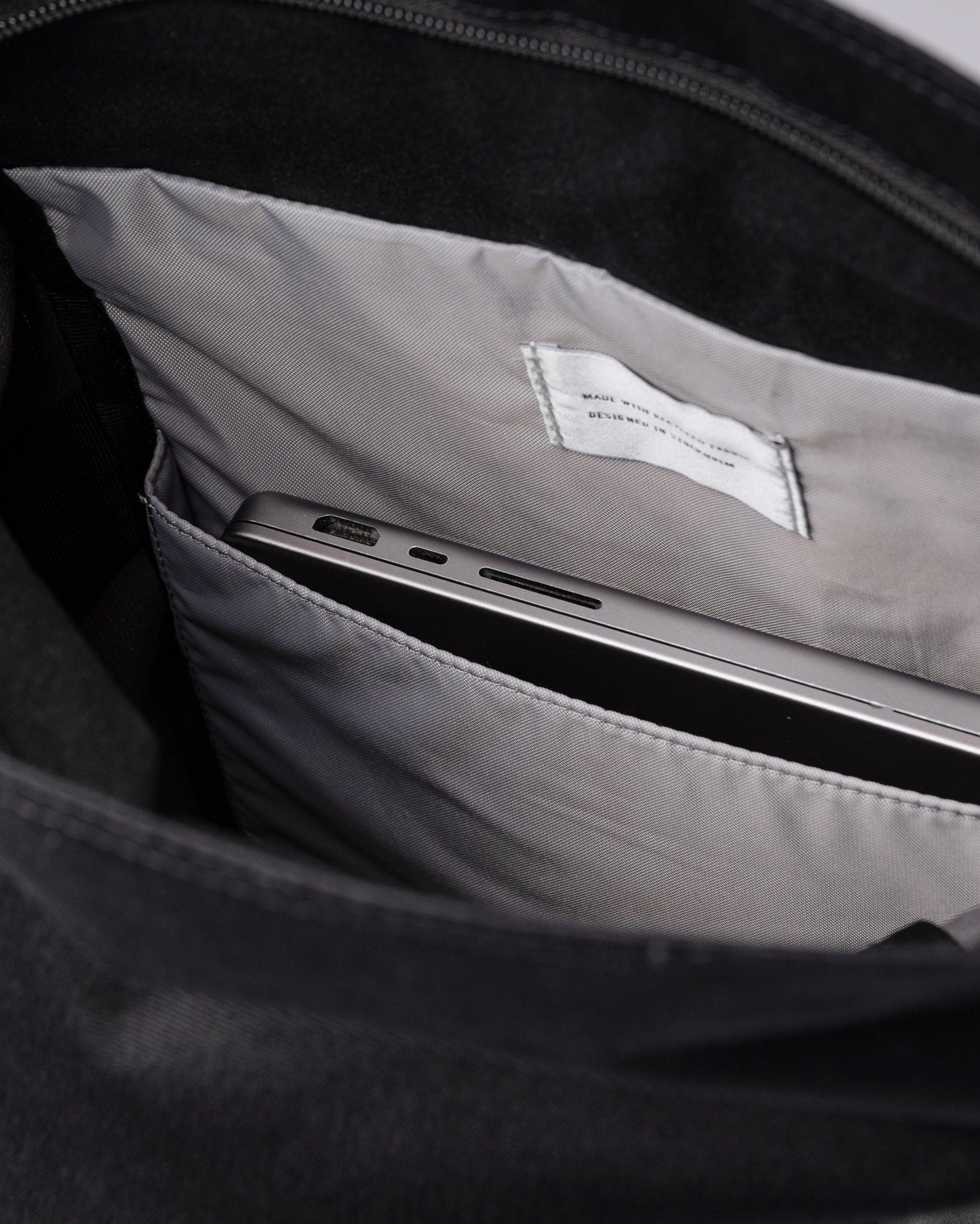 Sac à dos rolltop en polyester recyclé | noir et gris "dante vegan multi black/grey"