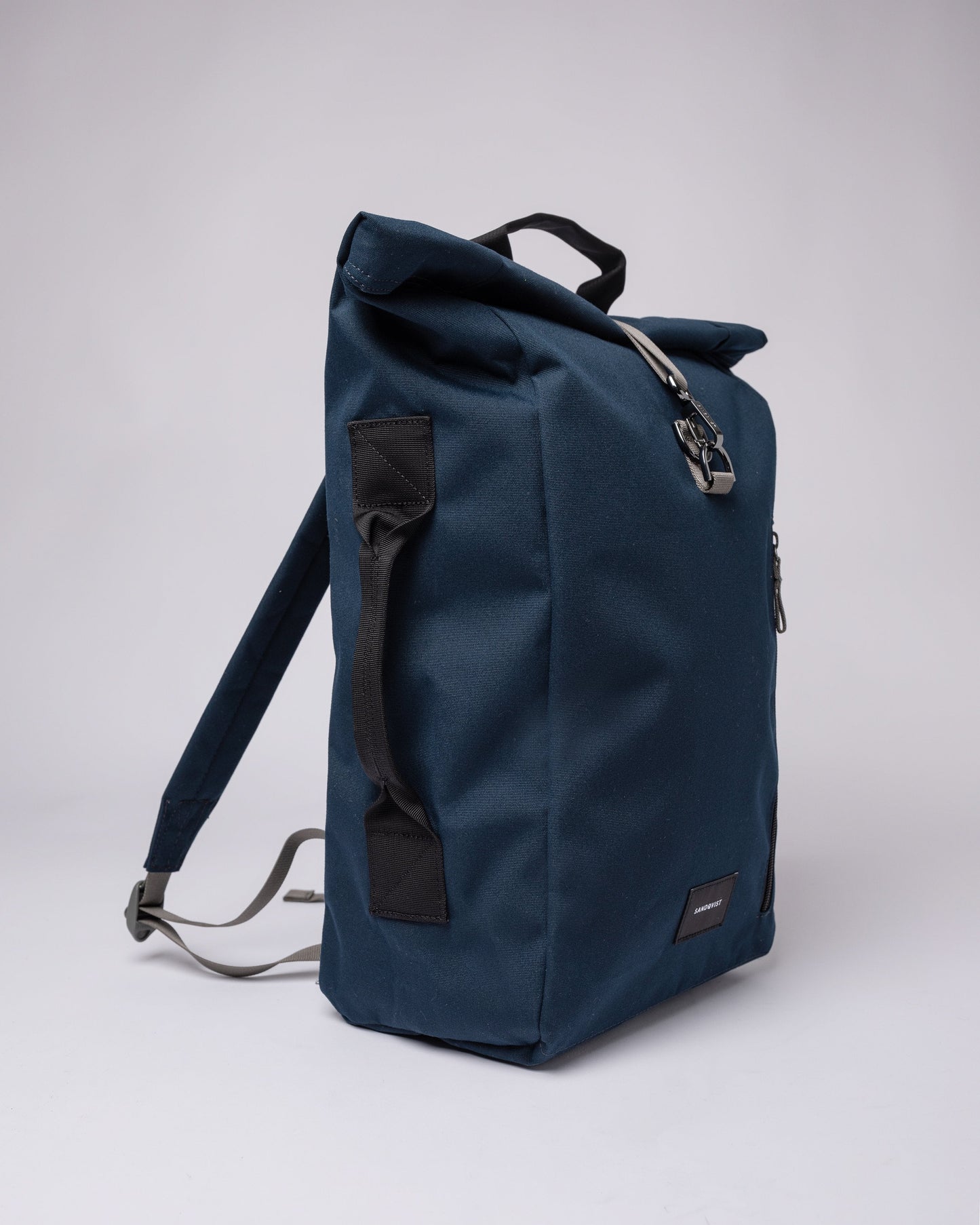 Sac à dos rolltop en matière recyclée | Bleu "dante vegan navy with grey webbing"