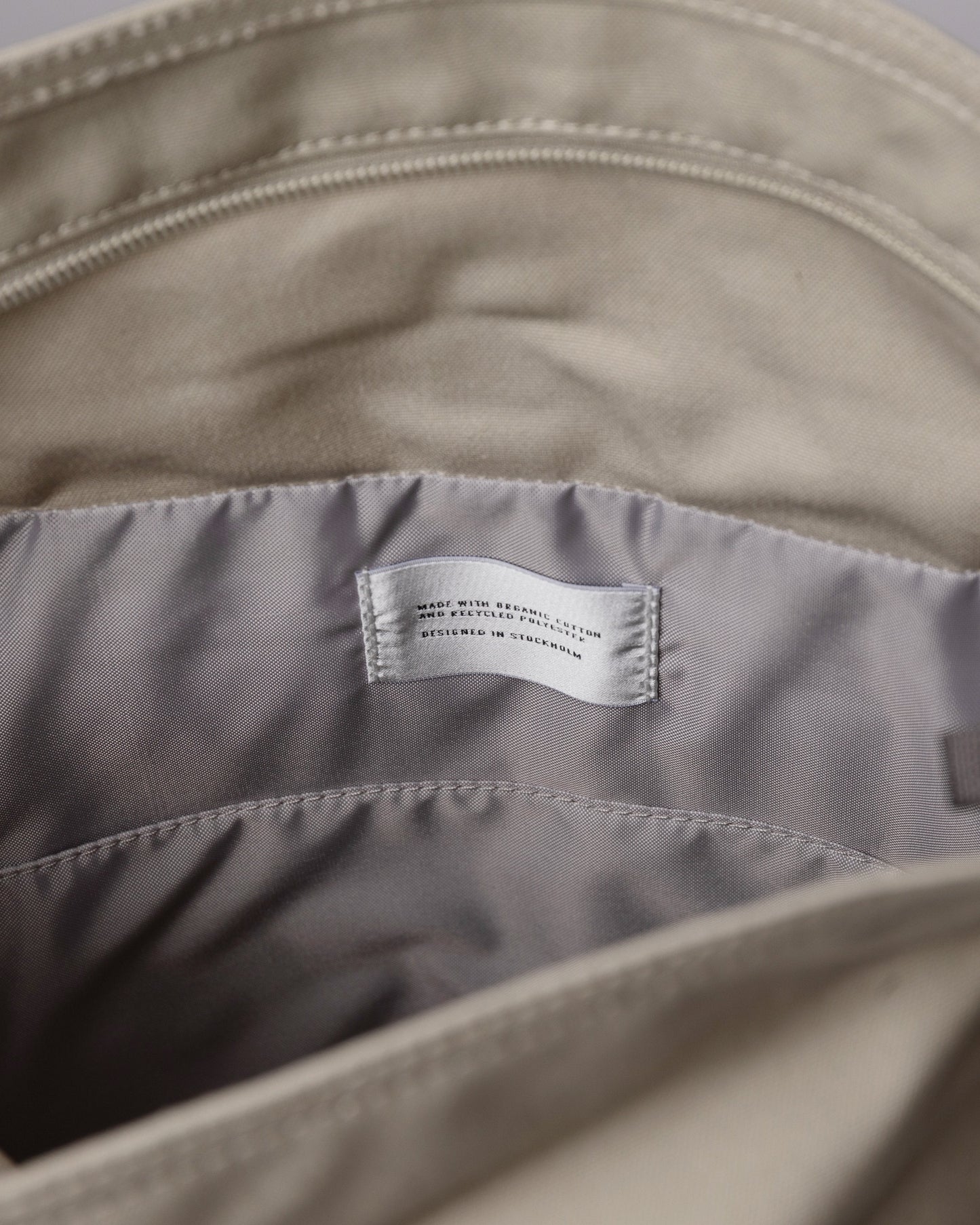 Sac à dos rolltop en matière recyclée | Beige "dante vegan pale birch"