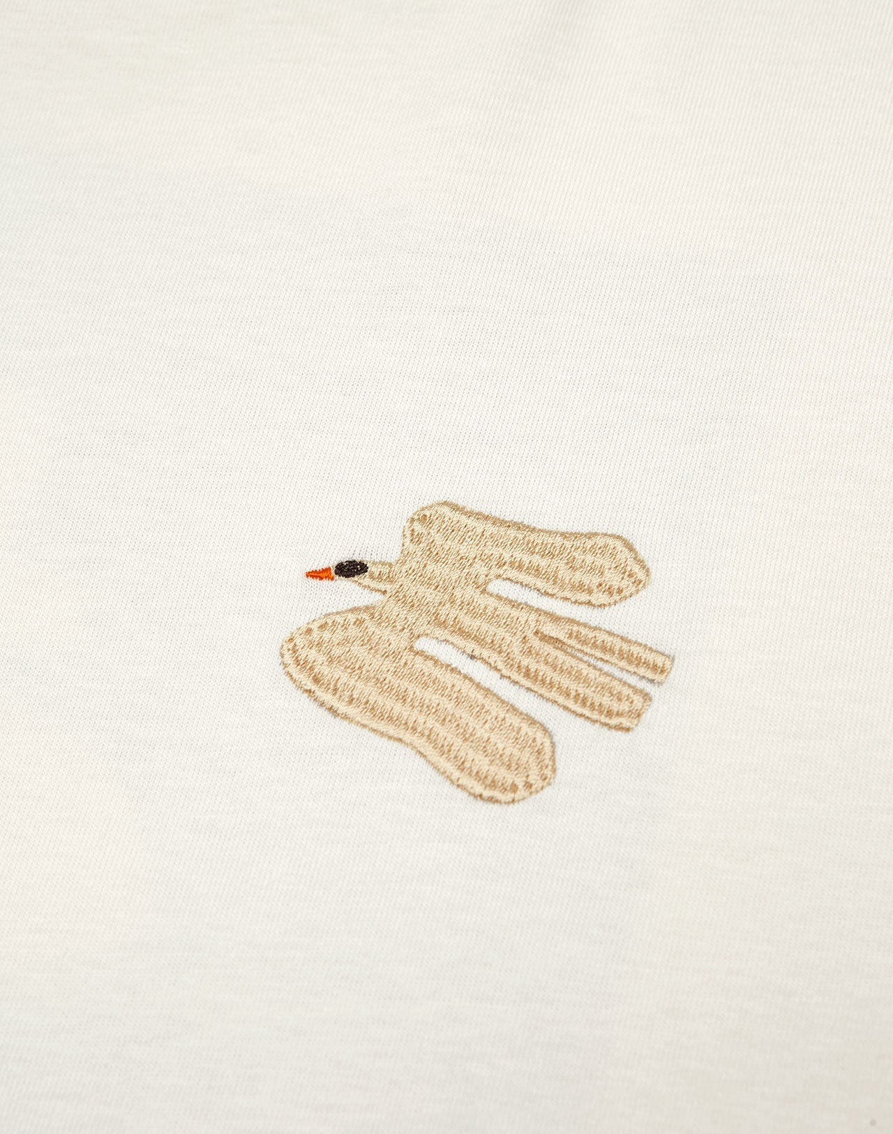T-shirt brodé et sérigraphié en coton bio | écru "dove ivory"