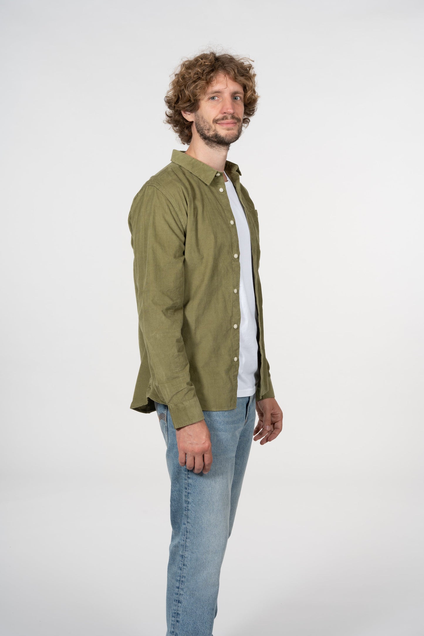 Chemise en velours fin verte en coton bio - ELDER Capulet Olive