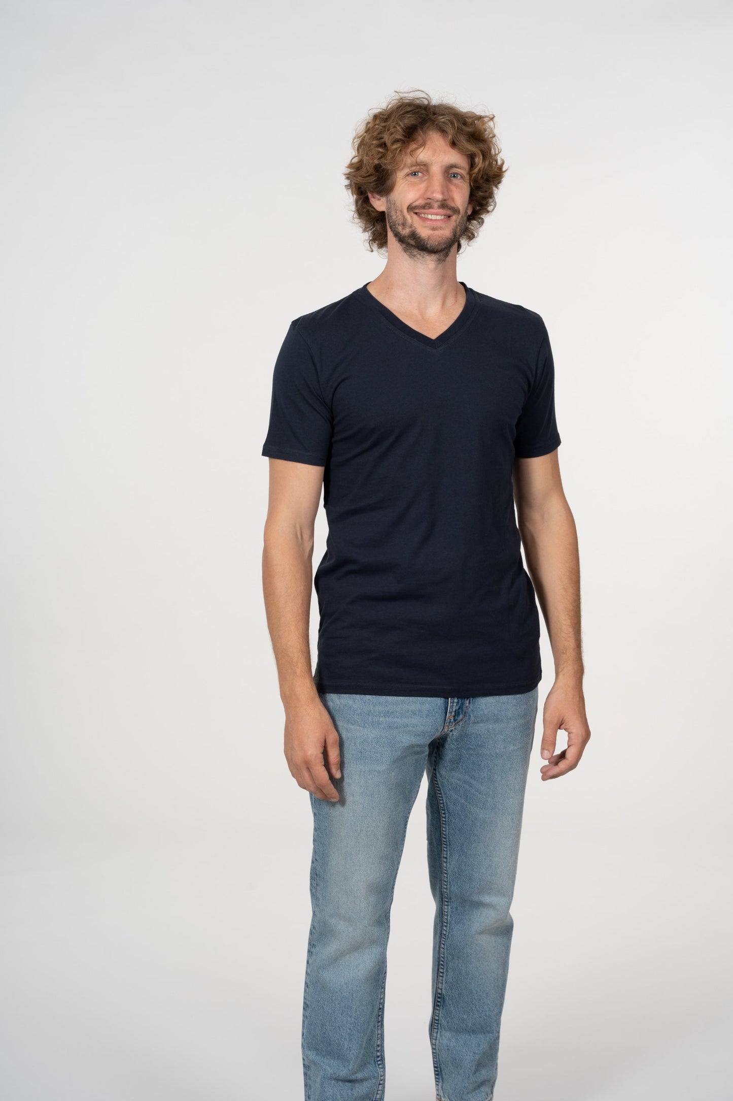 T-shirt col V bleu nuit en coton bio - alder