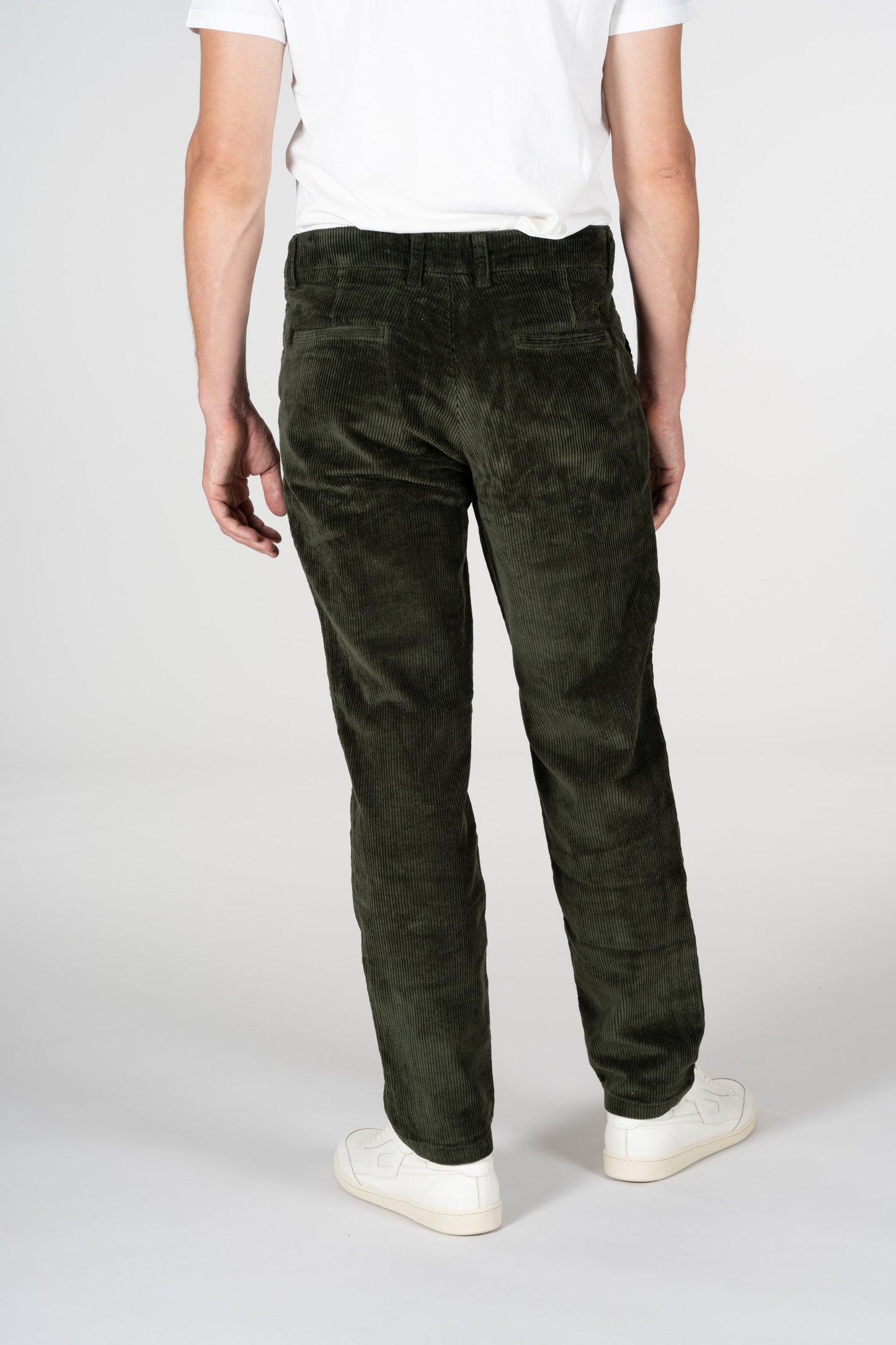 Pantalon chino droit en velours vert en coton bio - chuck forrest night