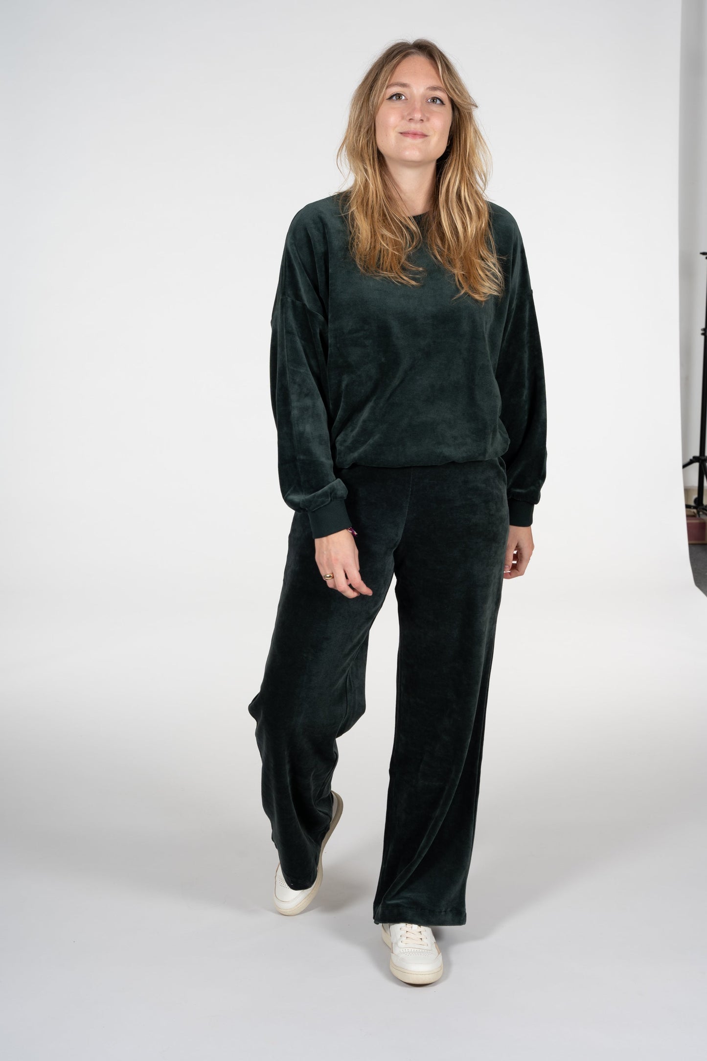 Pantalon ample velours vert foncé en coton bio - asteyaa vintage green