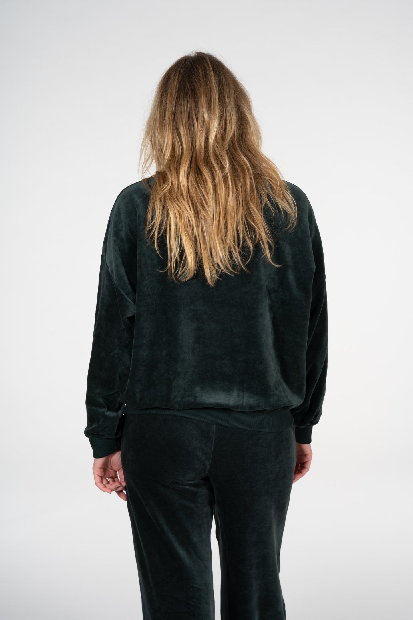 Sweatshirt velours vert foncé en coton bio - andaa dark scarab