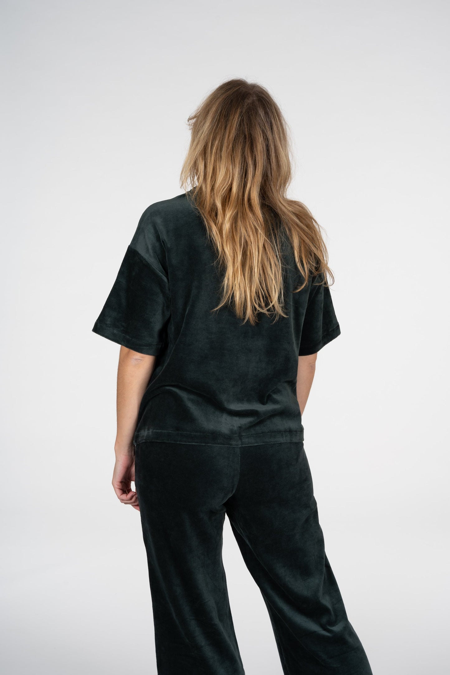 T-shirt ample velours vert foncé en coton bio - maarli vintage green