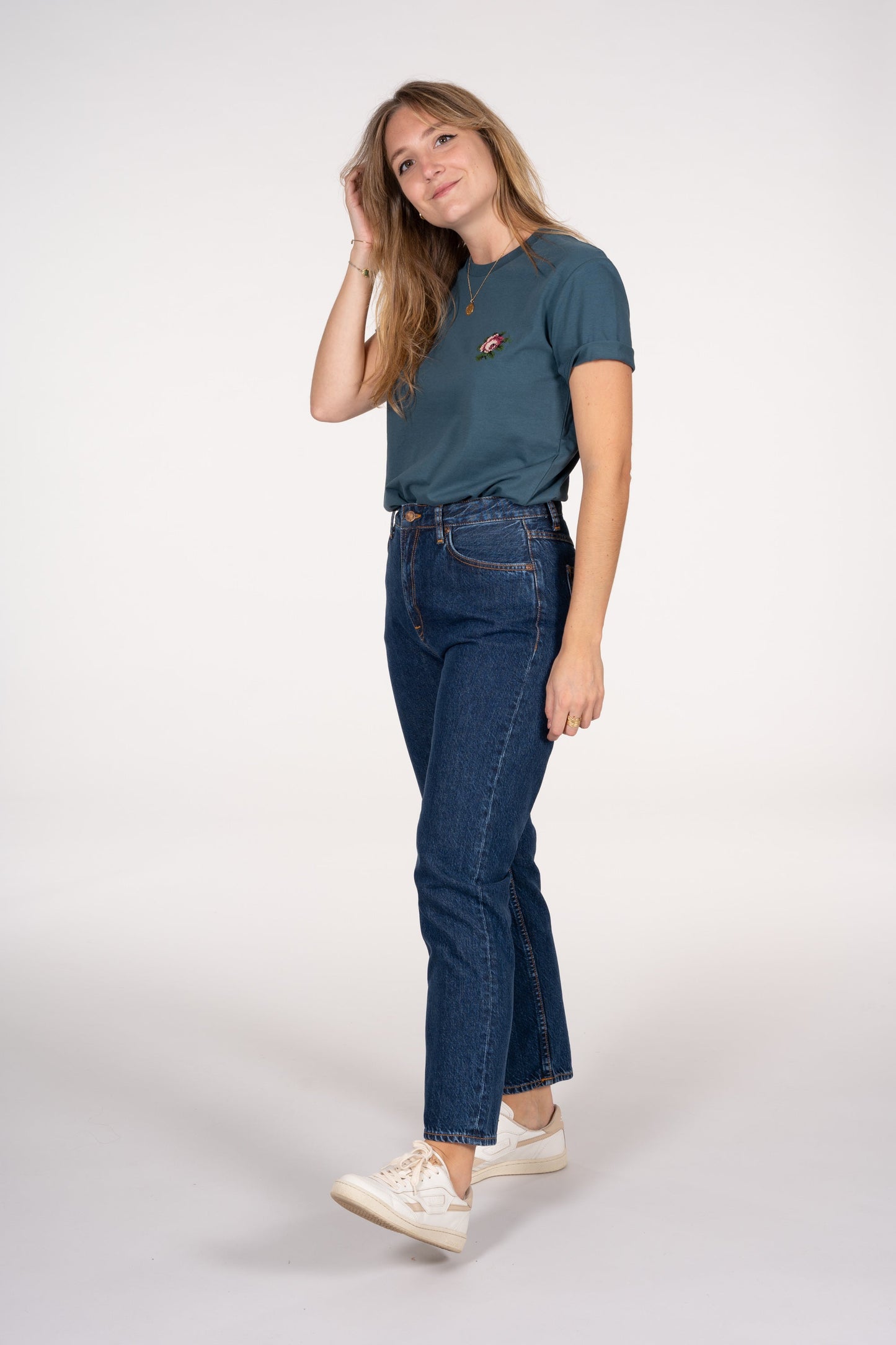 T-shirt brodé bleu canard en coton bio - Rose