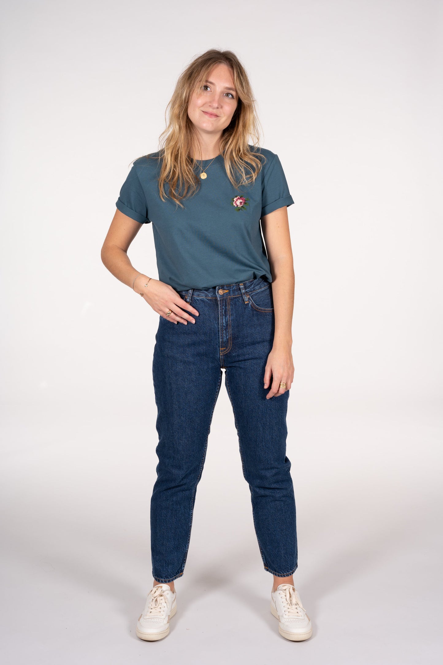 T-shirt brodé bleu canard en coton bio - Rose