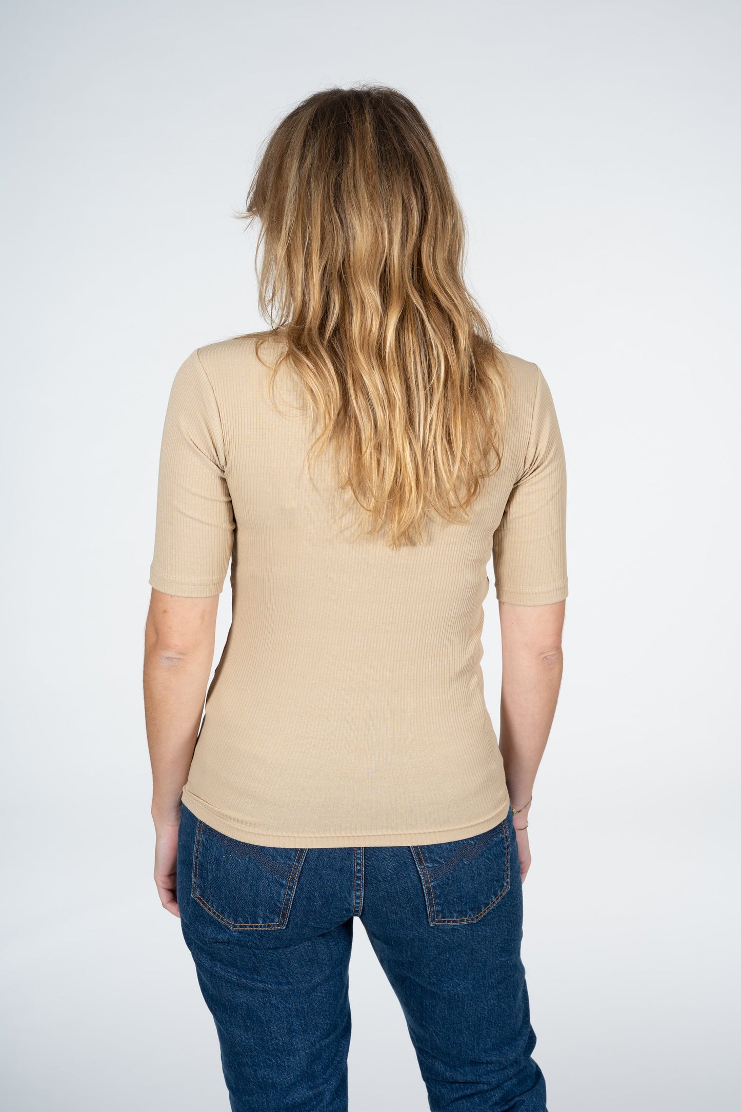 T-shirt col cheminée en coton bio | Beige "rib high neck short sleeved beige"