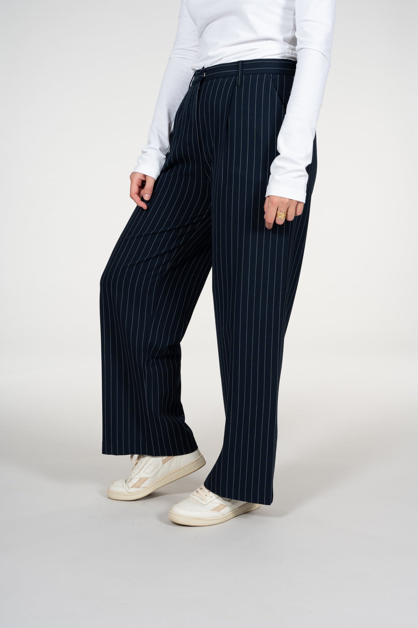 Pantalon large à rayures bleu nuit en matière recyclée - Posey