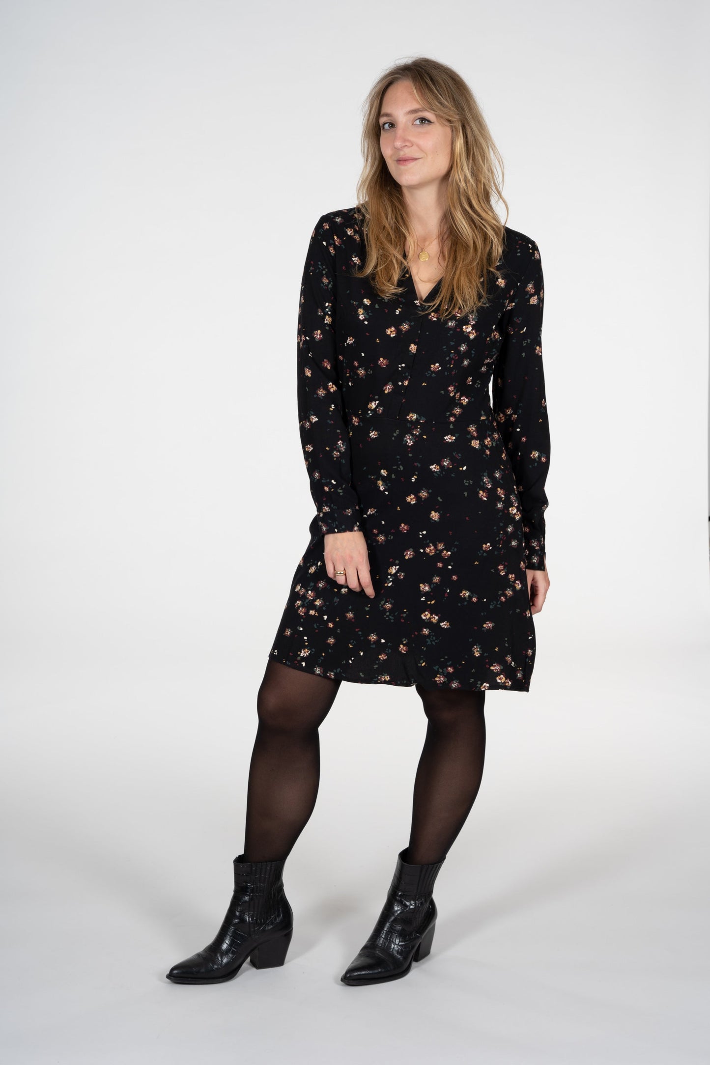 Robe midi noire fleurie en lenzing - CEYLONAA WILD BLOSSOM