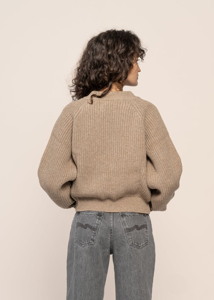 Pull maille en laine recyclée | beige "cropped knit sweater - soft clay"