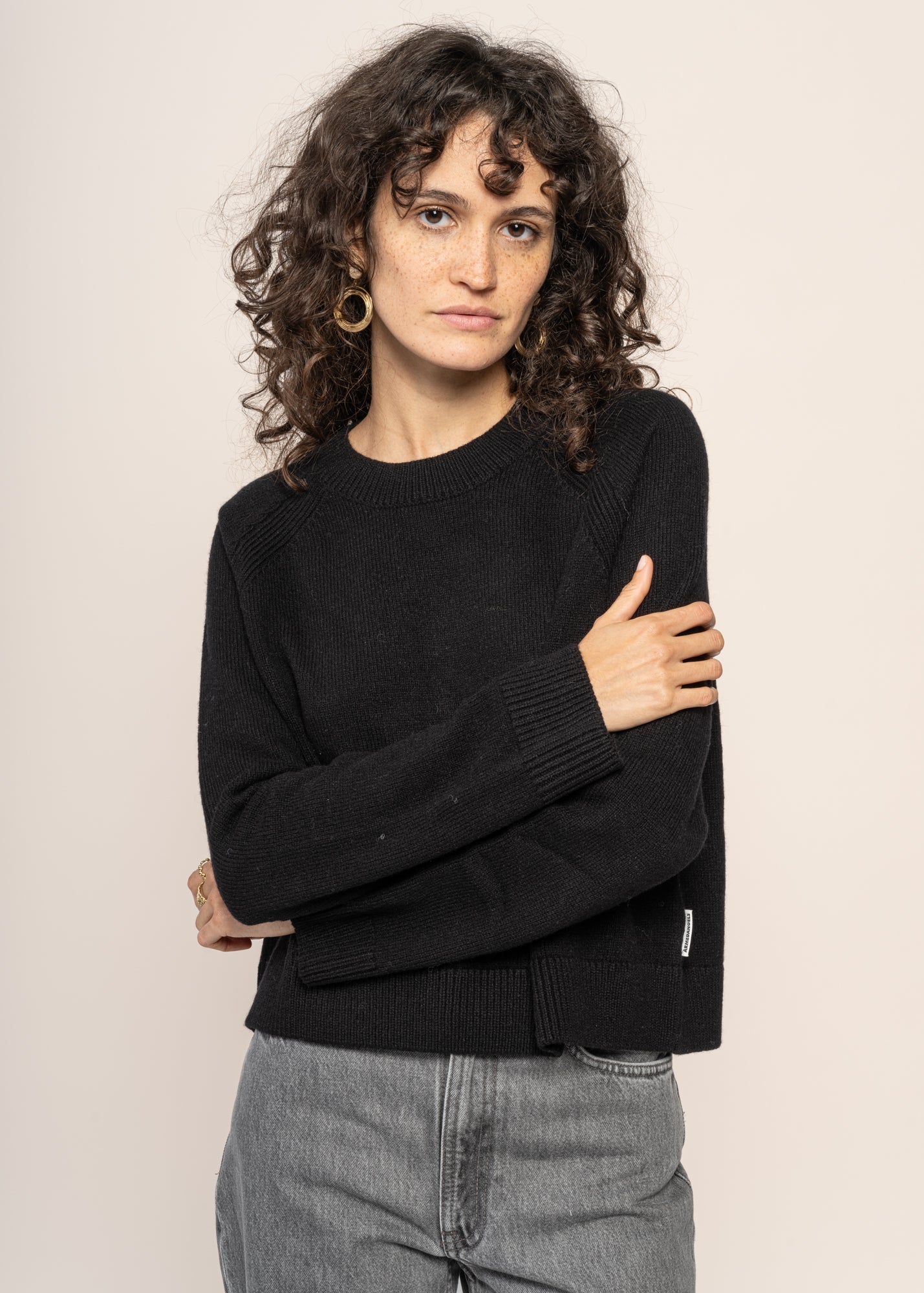 Pull en laine bio et recyclée | Noir "diliriaa reglana black"