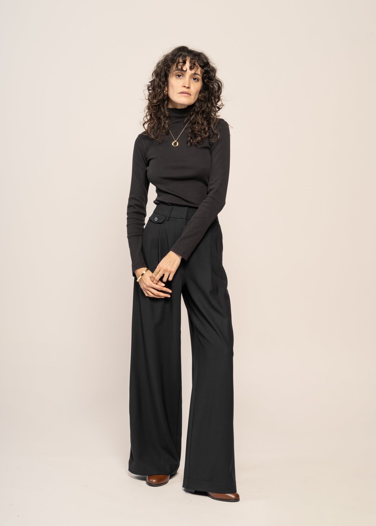 Sous pull col montant noir en coton bio - rib aine