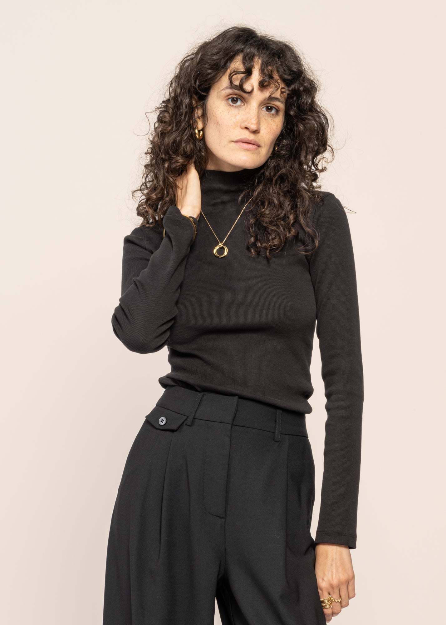 Sous pull col montant noir en coton bio - rib aine