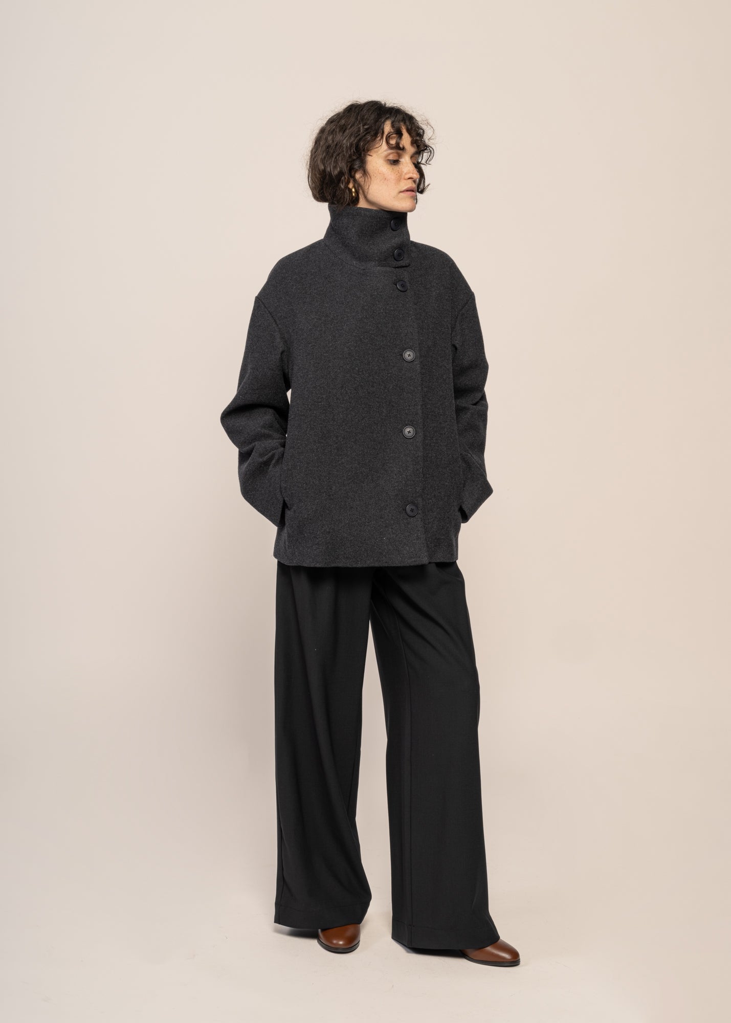 Manteau court en laine bio | gris foncé "majelaa - steel melange"