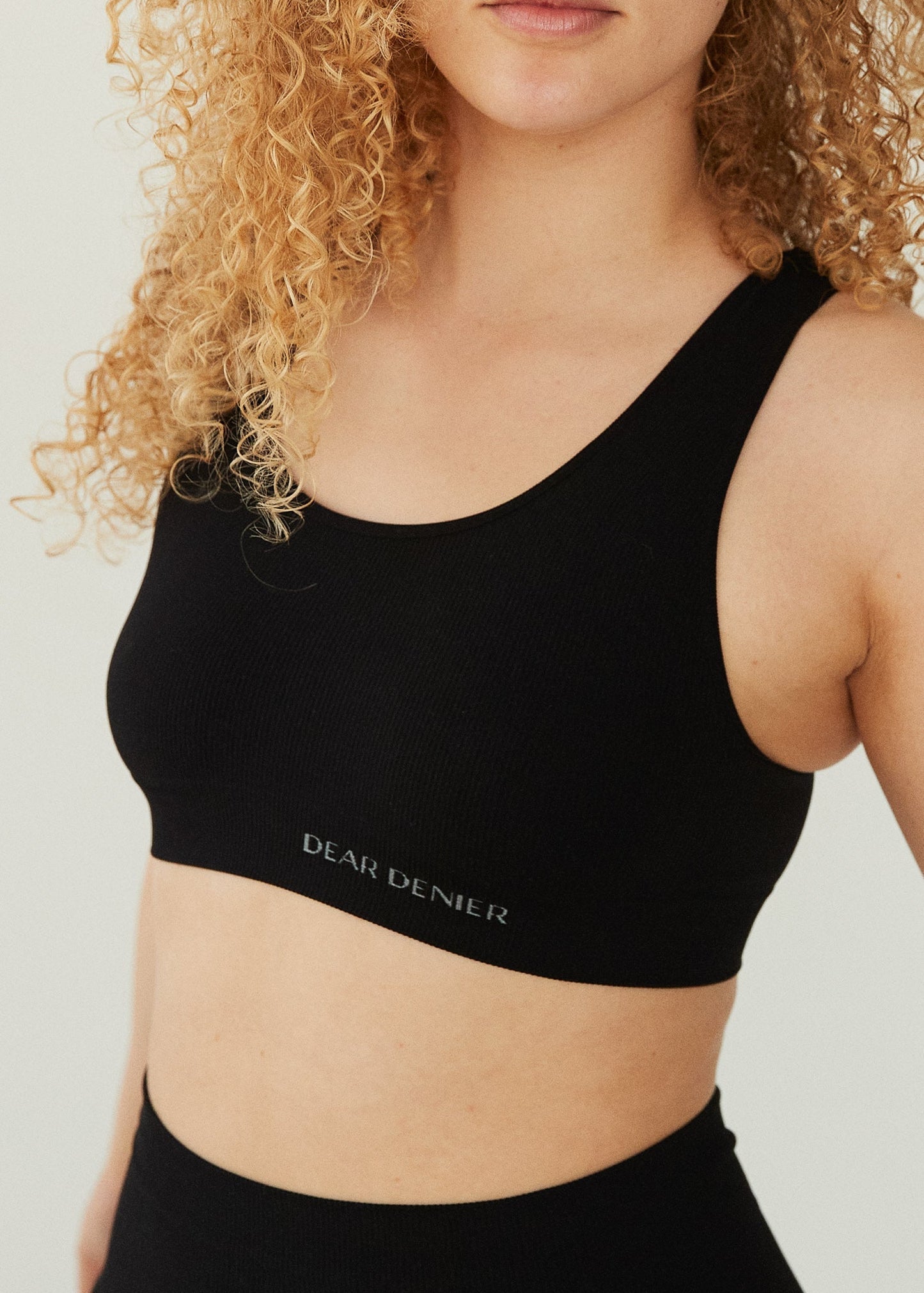 Brassière en recyclé | noir "Lena rib bra black"