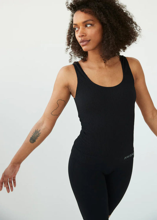 Débardeur de sport côtelé en recyclé  | noir "lena tank top black"