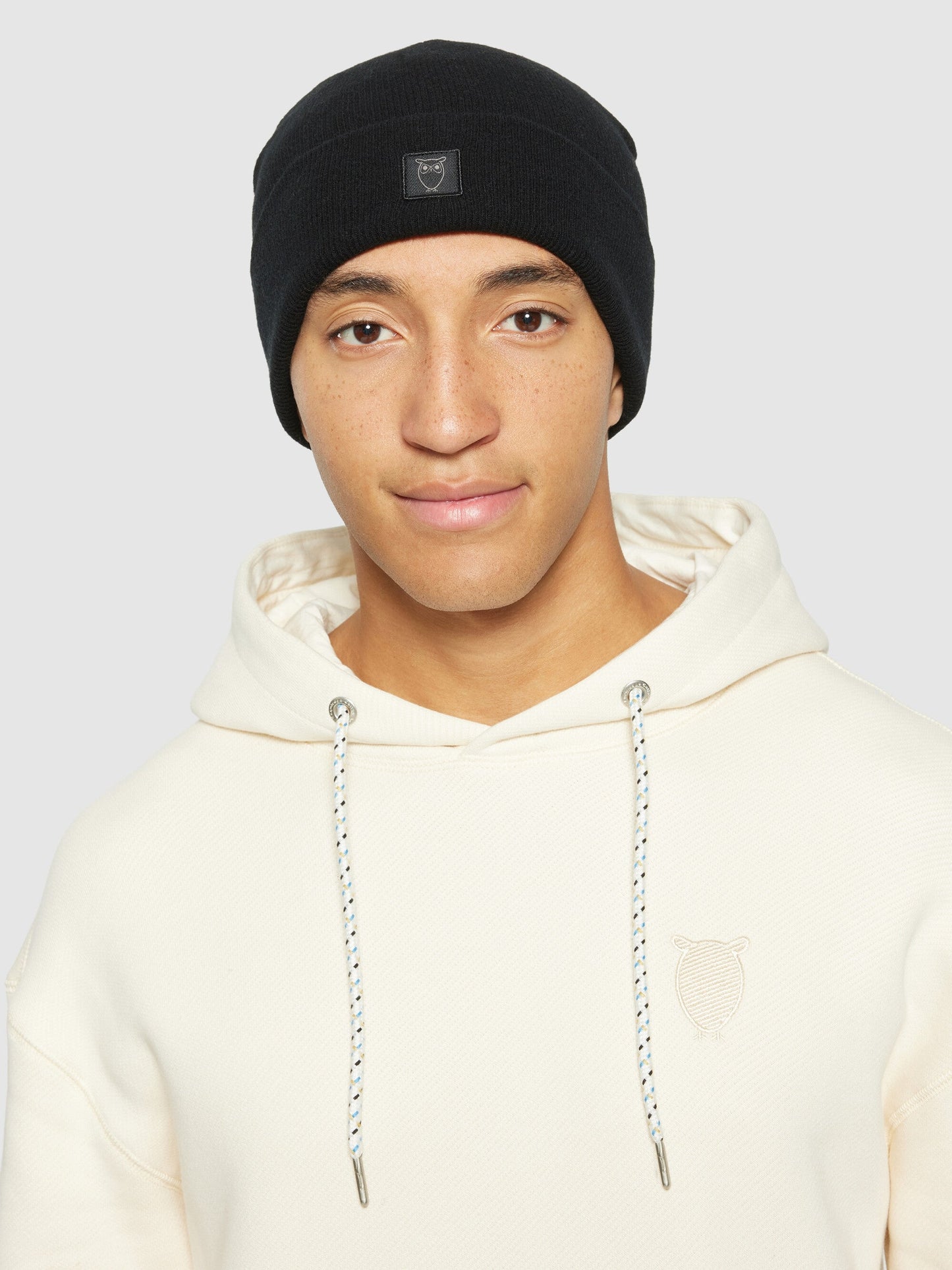 Bonnet en laine bio | noir "double layer wool beanie - black jet"