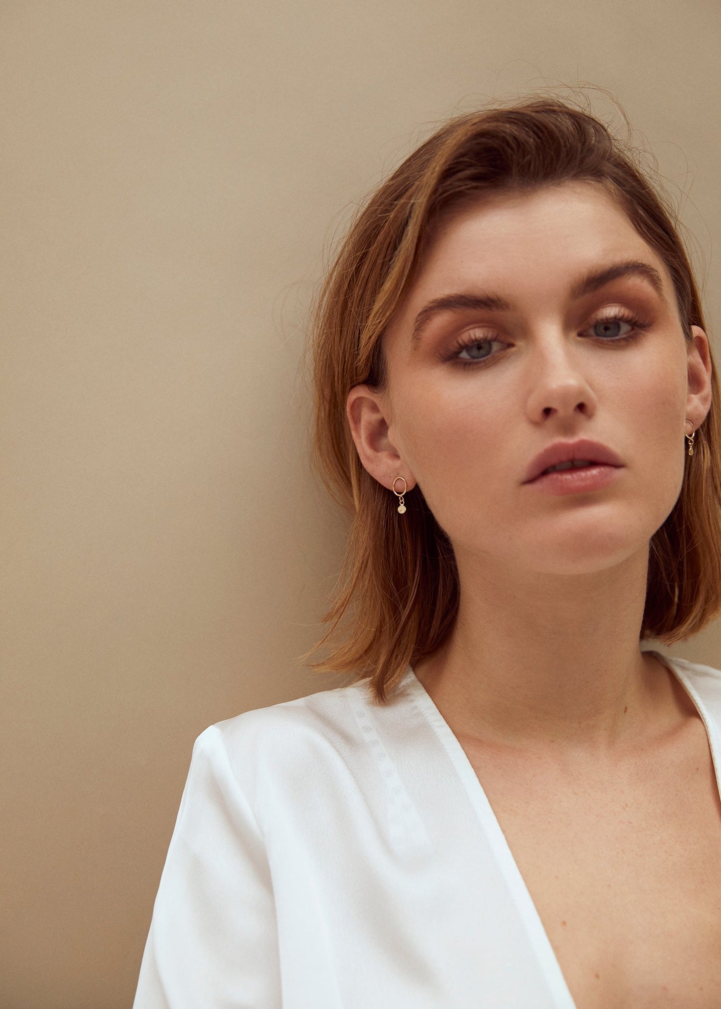 Boucles d'oreilles avec perle en or recyclé 9ct - Gold Dot Circle Studs