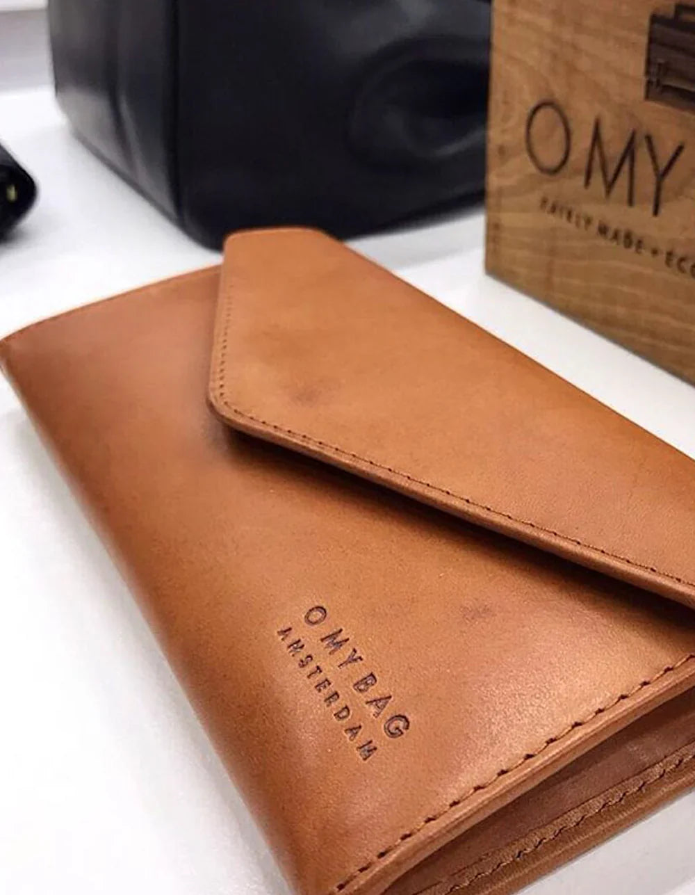 Portefeuille en cuir certifié | Marron "pixie's pouch cognac classic leather"