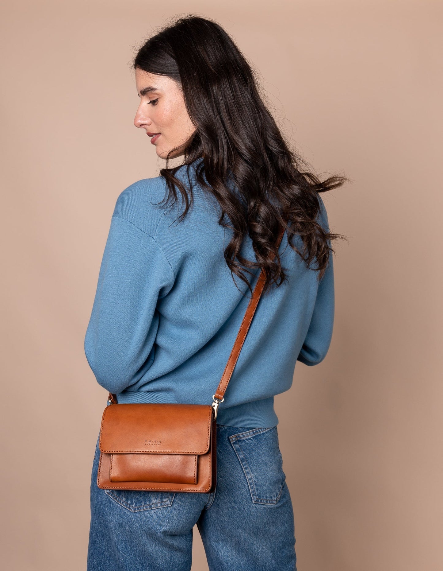 Sac bandoulière en cuir certifié | Marron "harper mini cognac classic leather"