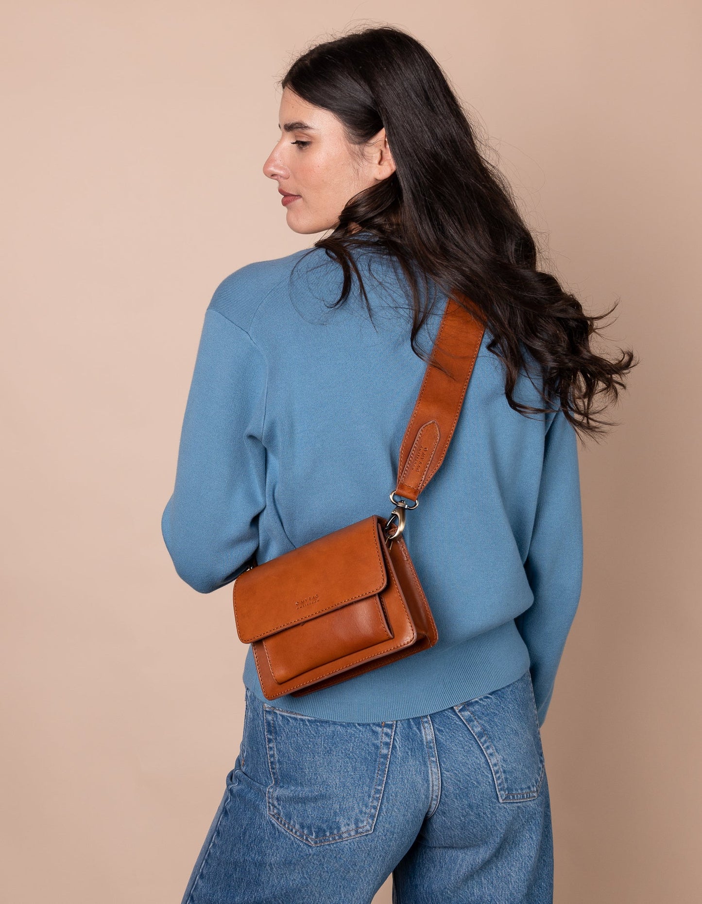 Sac bandoulière en cuir certifié | Marron "harper mini cognac classic leather"