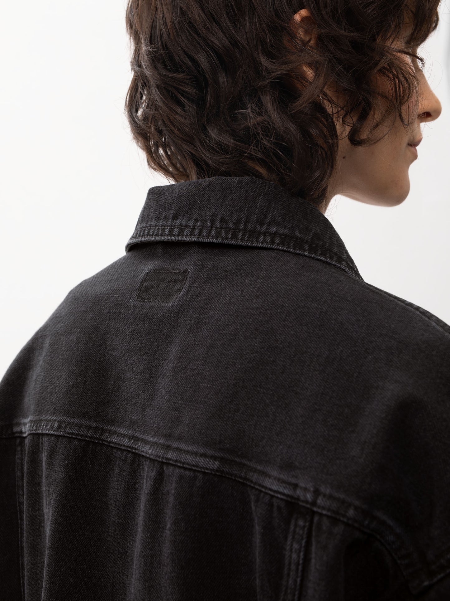 Veste jean en coton biologique | noir "Elin Black Trace"