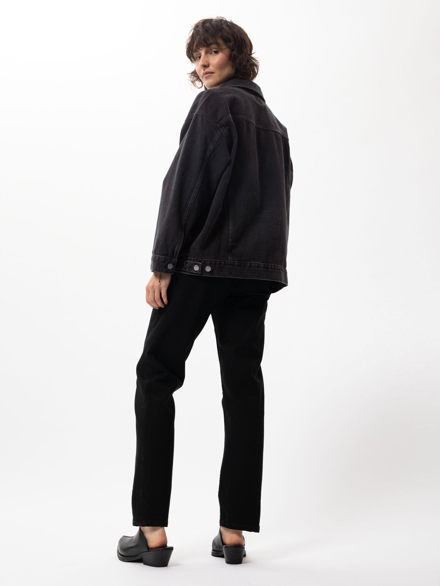 Veste jean en coton biologique | noir "Elin Black Trace"