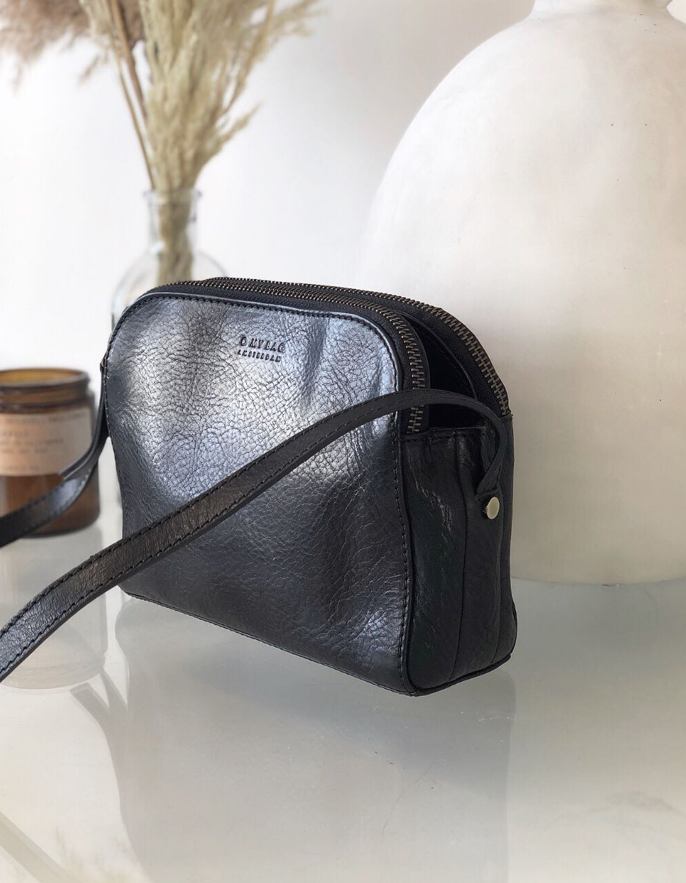 Sac à main bandoulière en cuir certifié | Noir "emily leather strap black stromboli leather"
