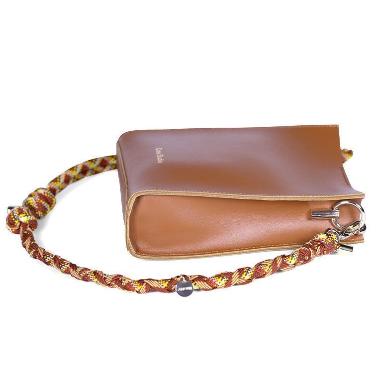 Sac à bandoulière en cuir certifié | beige "essence - tan"