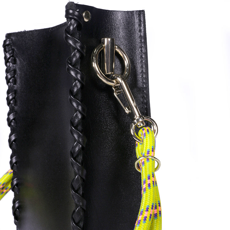 Sac à bandoulière en cuir certifié | noir "Essence stitch"