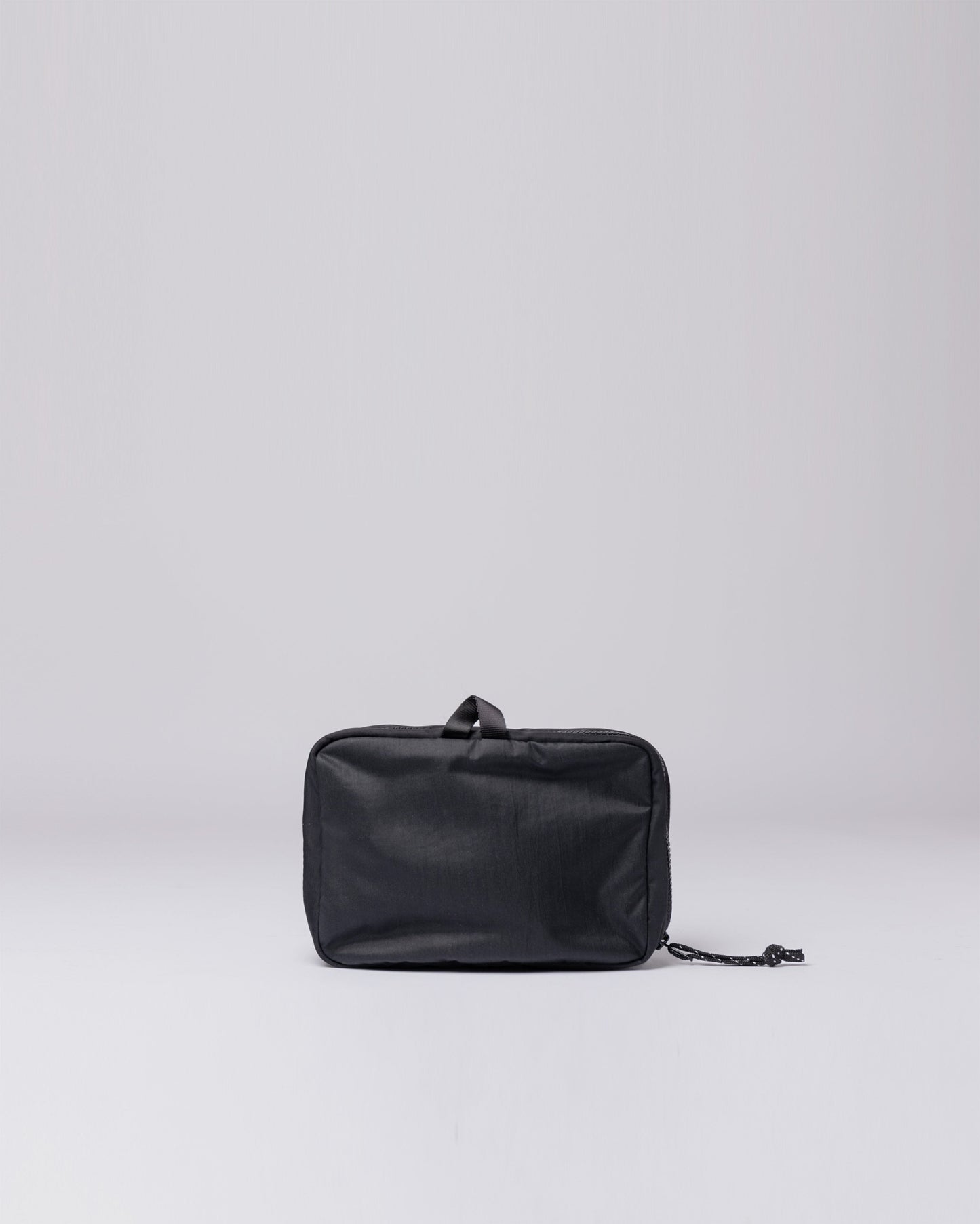 Trousse de toilette en nylon recyclé | noir "everyday washbag black"