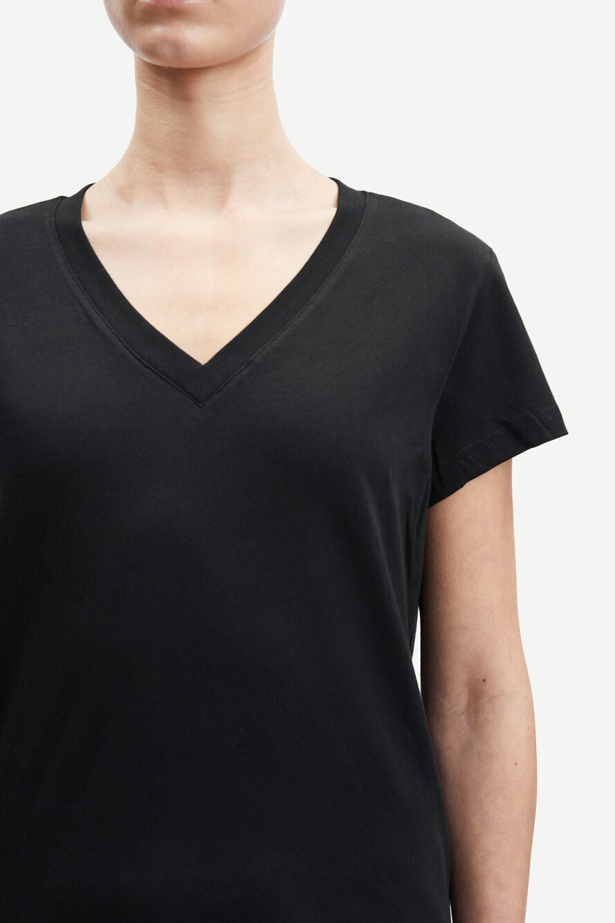 T-shirt manches courtes col v en coton bio | noir "solly v-n t-shirt black"