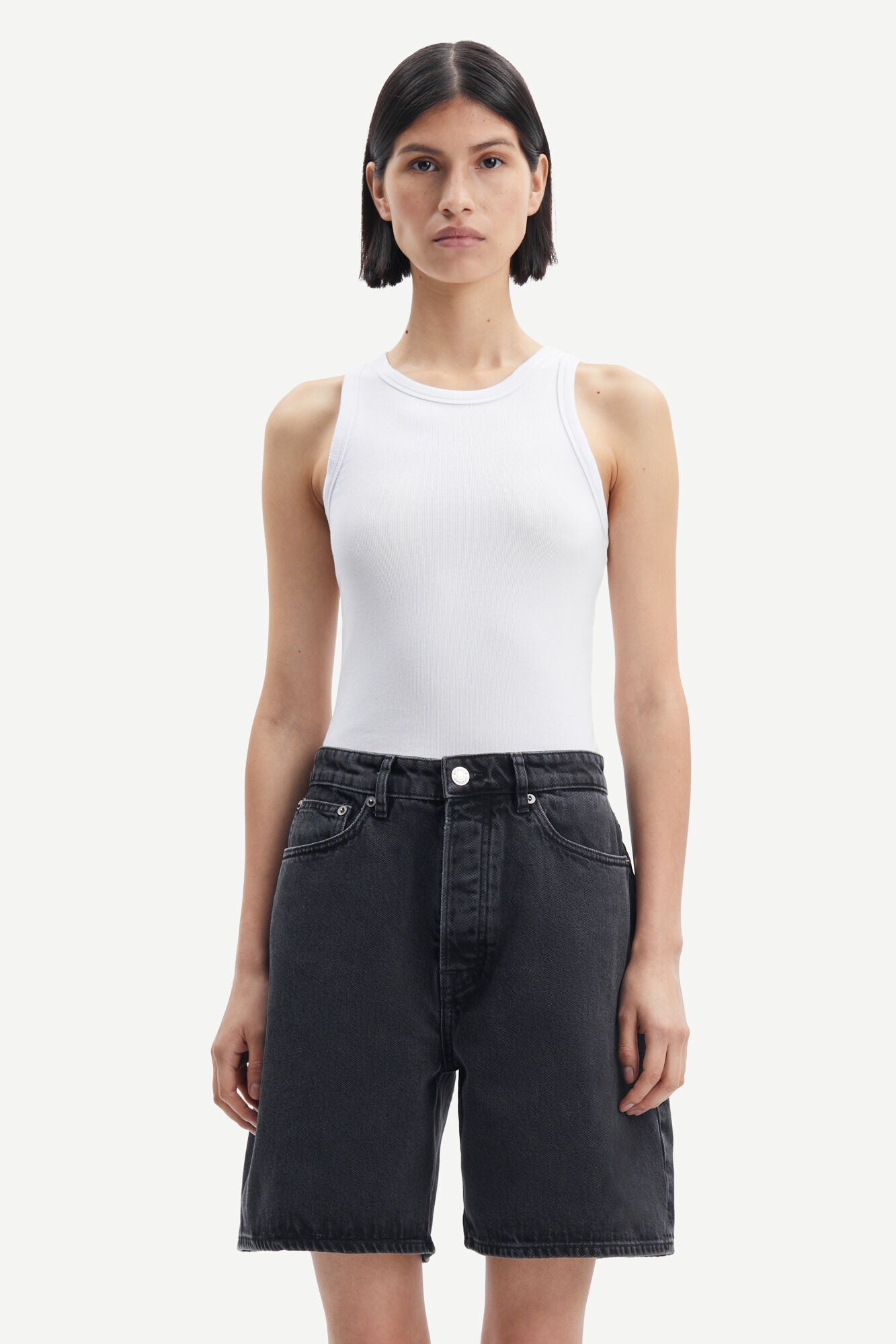 Short en jean noir en coton bio et recyclé - long shelly shorts black dust