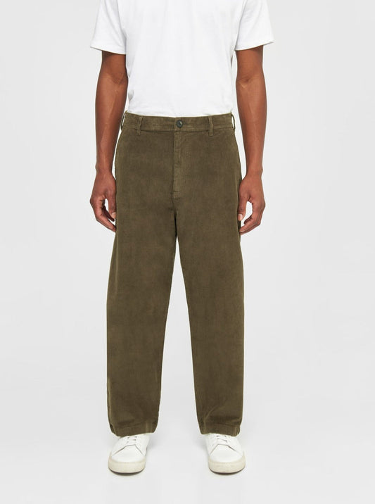 Pantalon ample en velours de coton bio | Olive "flint wide corduroy chino dark olive"