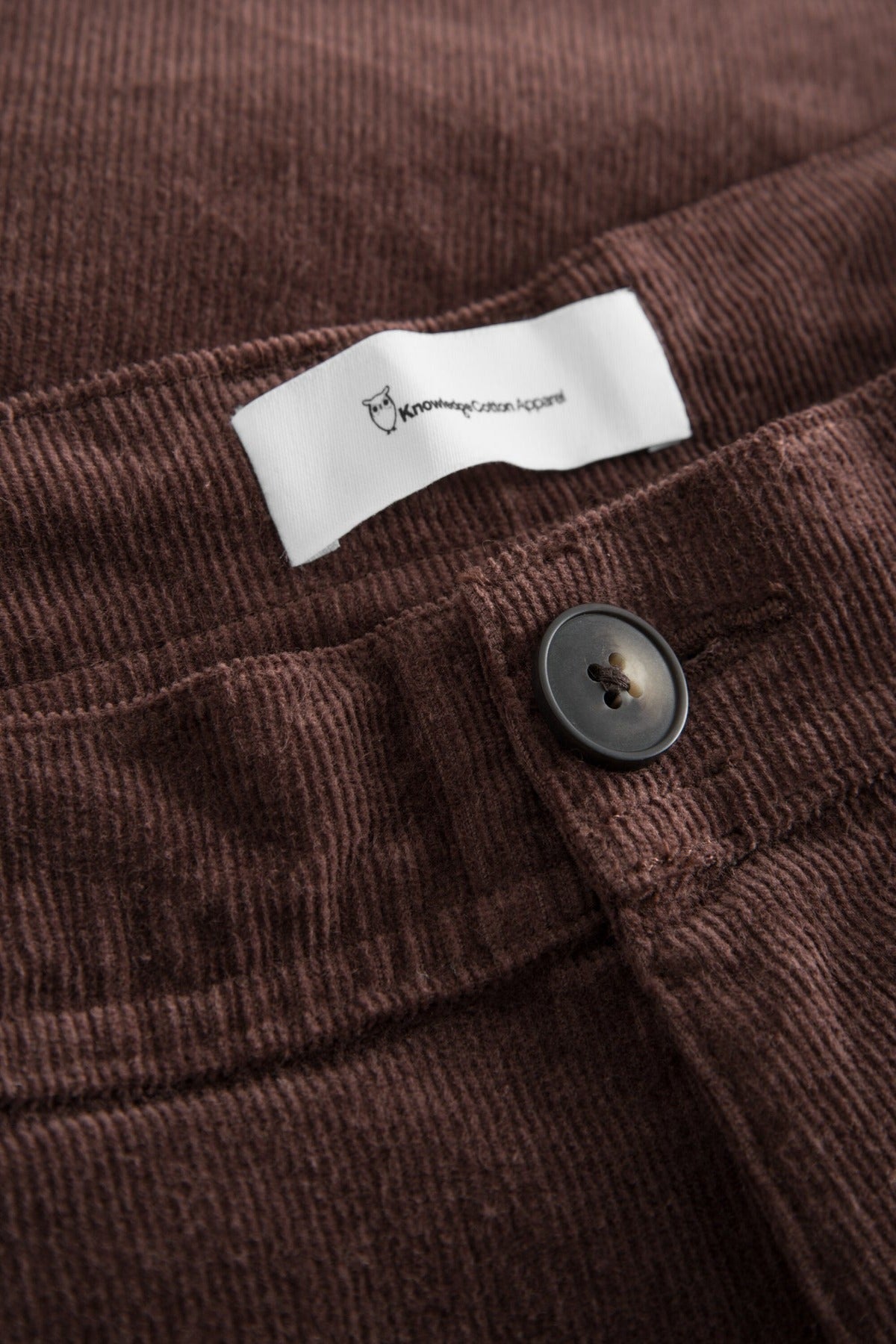 Pantalon ample en velours de coton bio | Acajou "flint wide corduroy chino deep mahogany"
