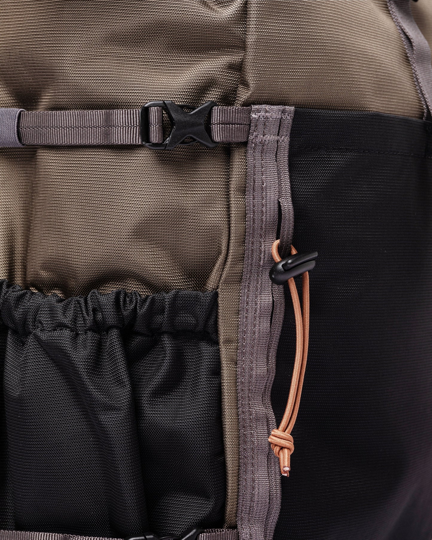 Sac à dos rolltop imperméable en recyclé | Noir et marron "forest hike multi brown"