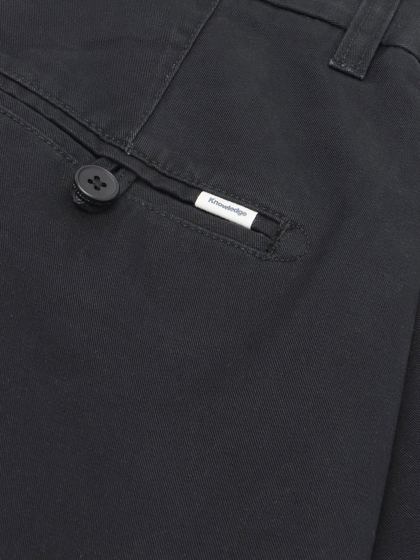 Short en coton biologique | noir "Gale boyfriend mid-rise twill chino shorts - gots/vegan - 1300 black jet"