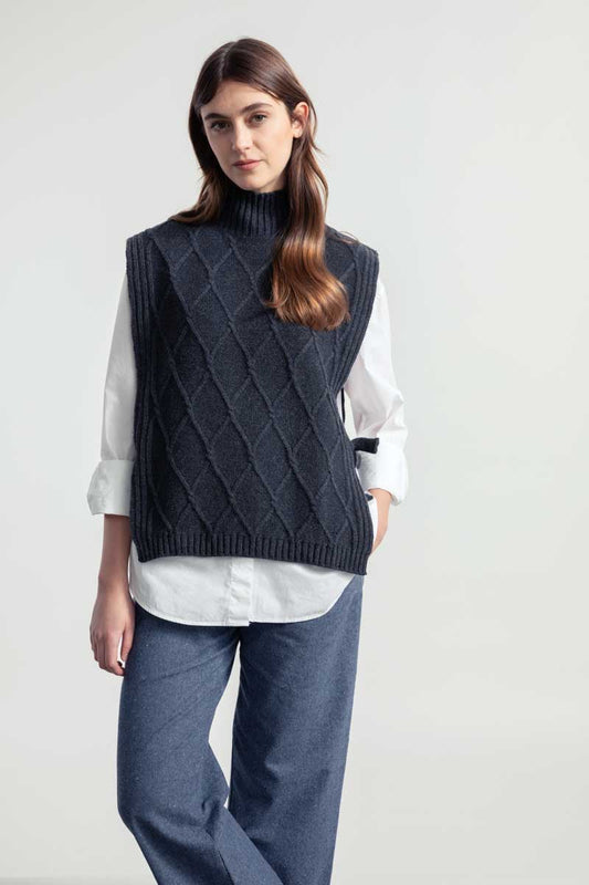 Pull sans manches en laine recyclée | gris "delia - grigio carbone"