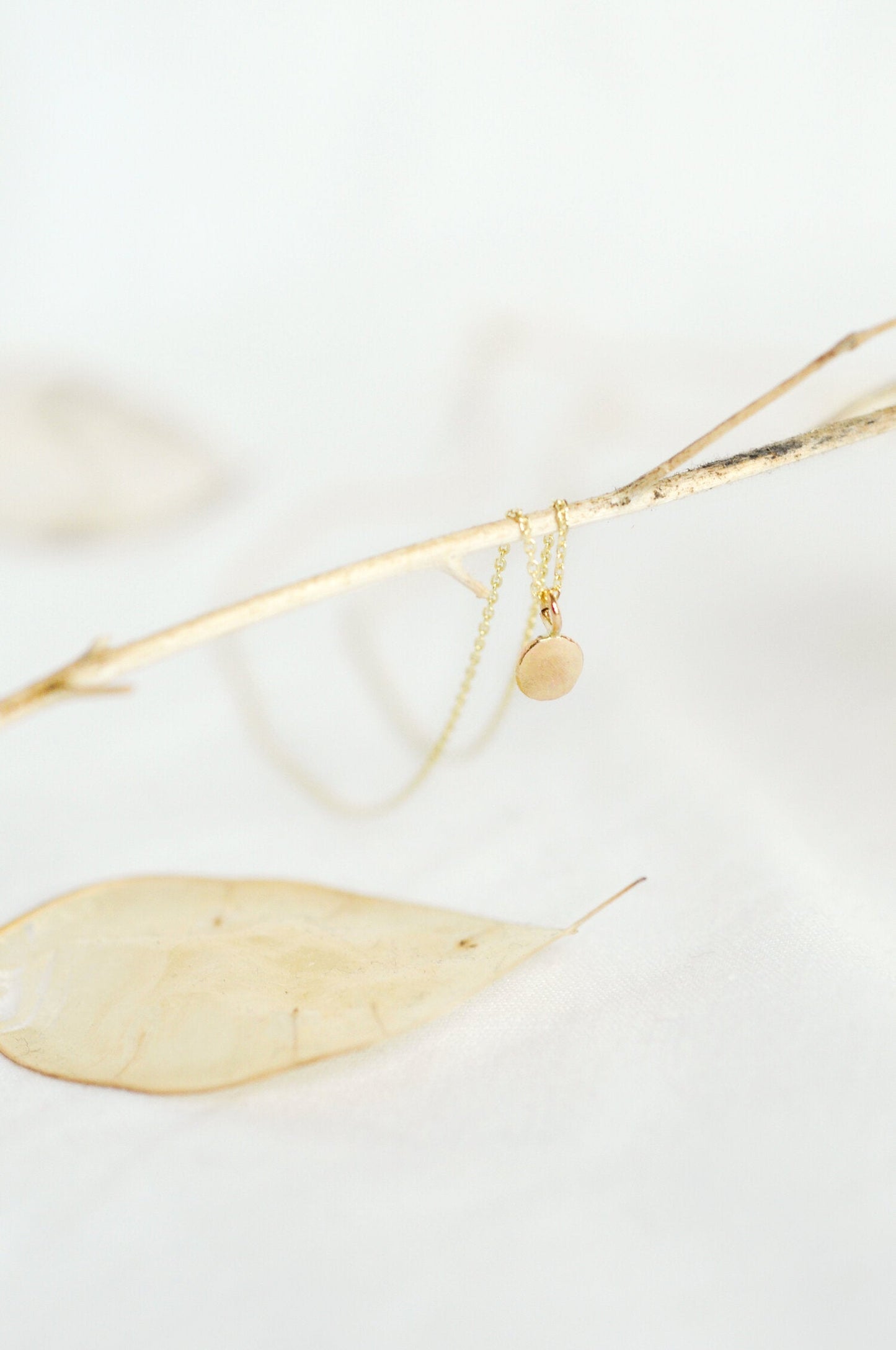 Collier en or recyclé 9ct - Gold dot necklace