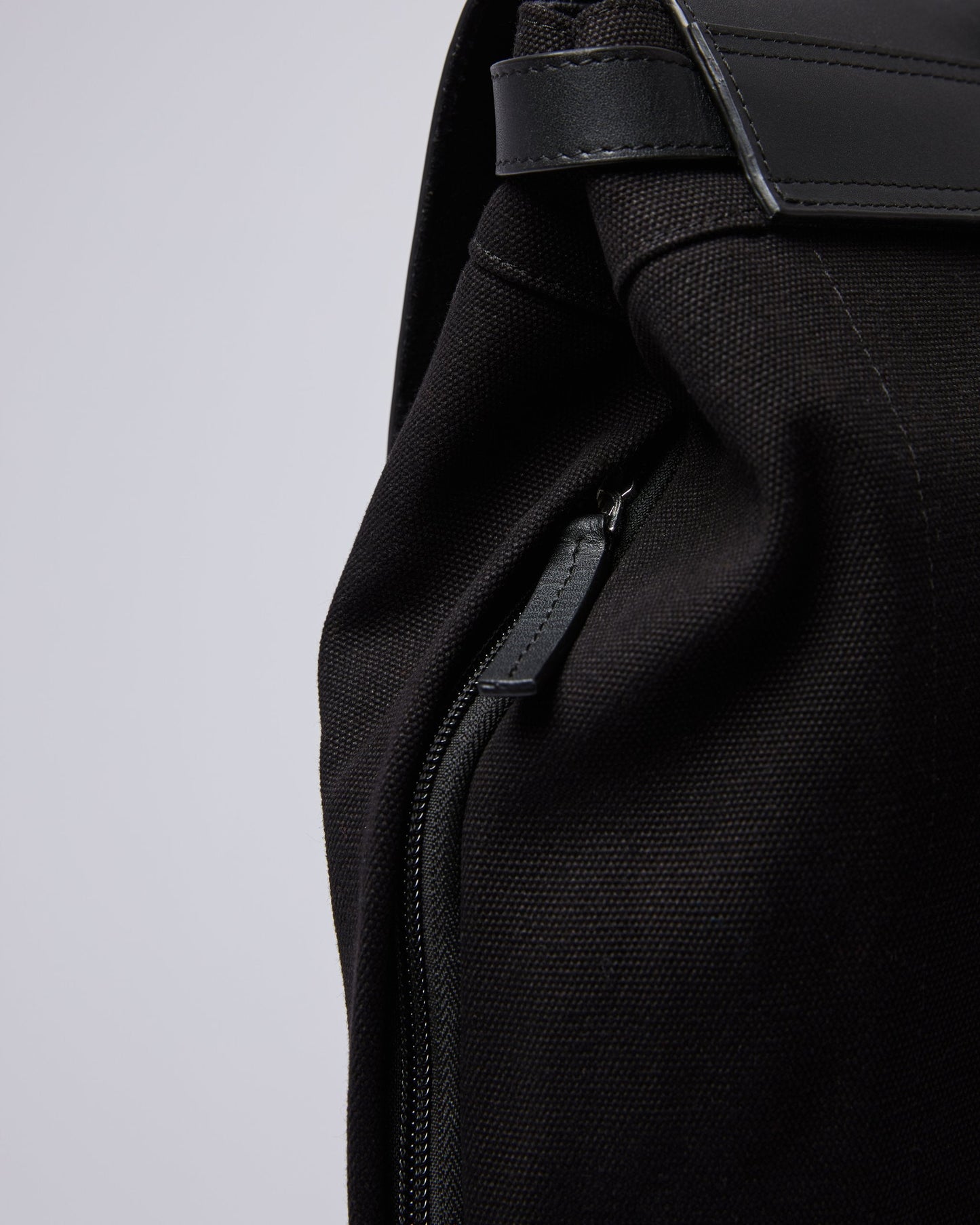 Sac à dos en coton bio et cuir certifié | noir "hege black with black leather"