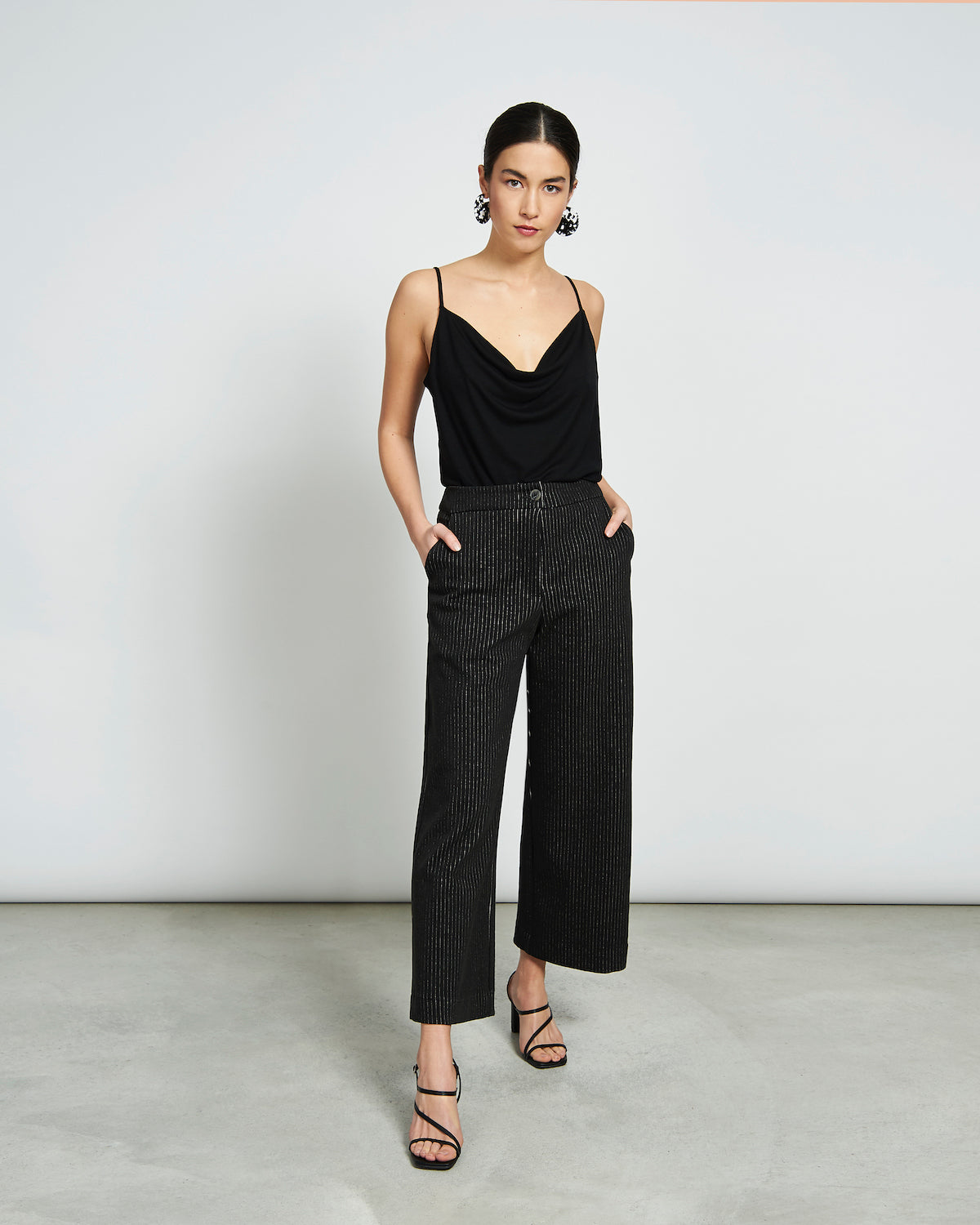 Pantalon ample noir à fines rayures noir en coton bio - Como