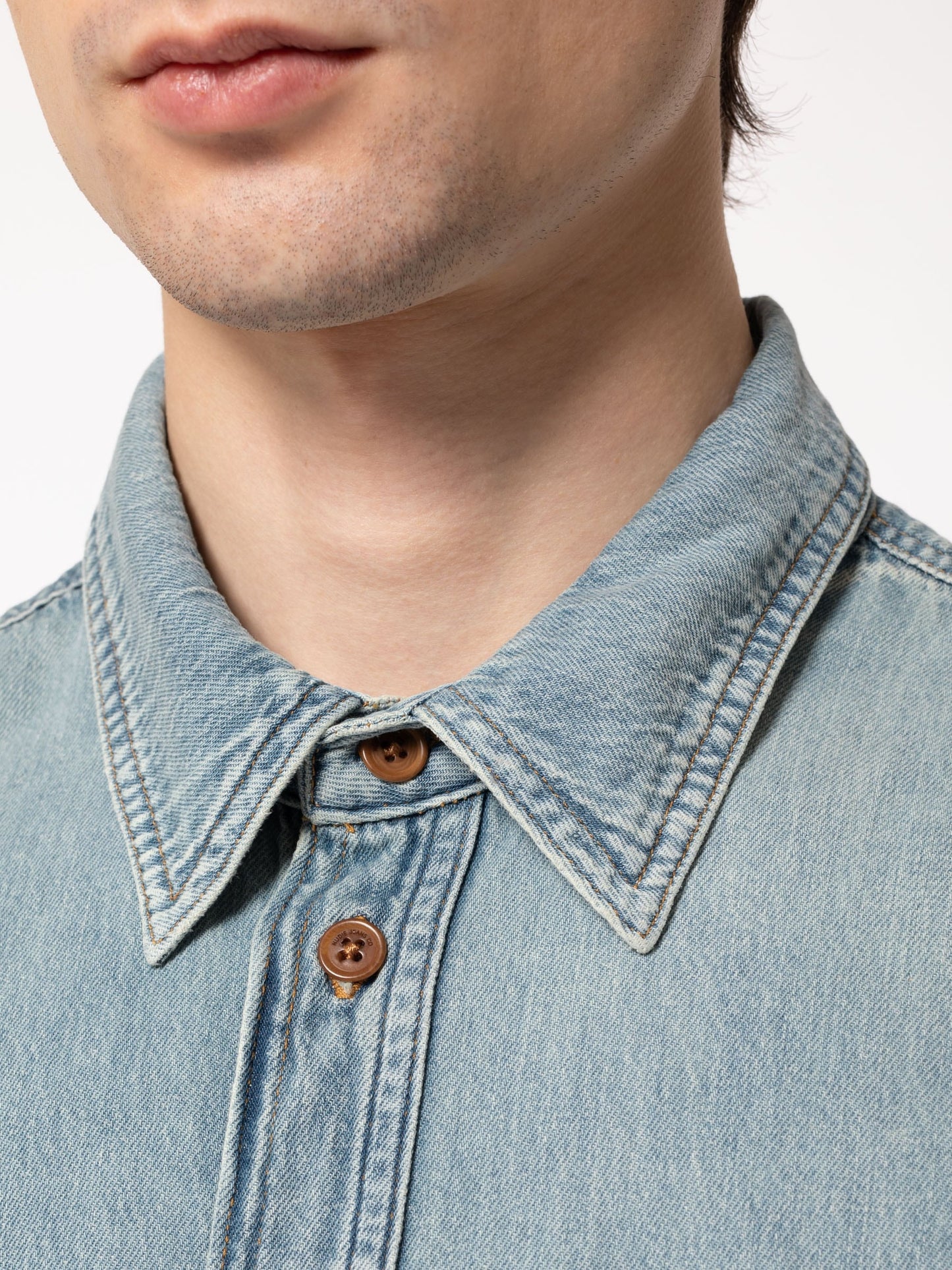 Chemise en denim bleu clair en coton bio - Hebbe Sundays Denim