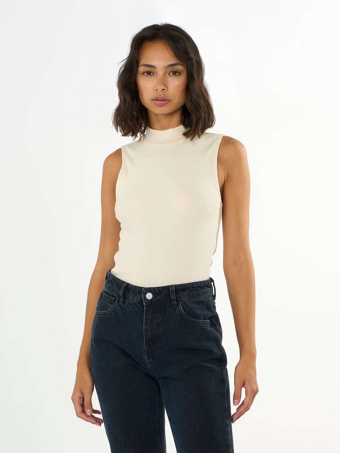 Top sans manches écru en coton bio - high neck buttercream