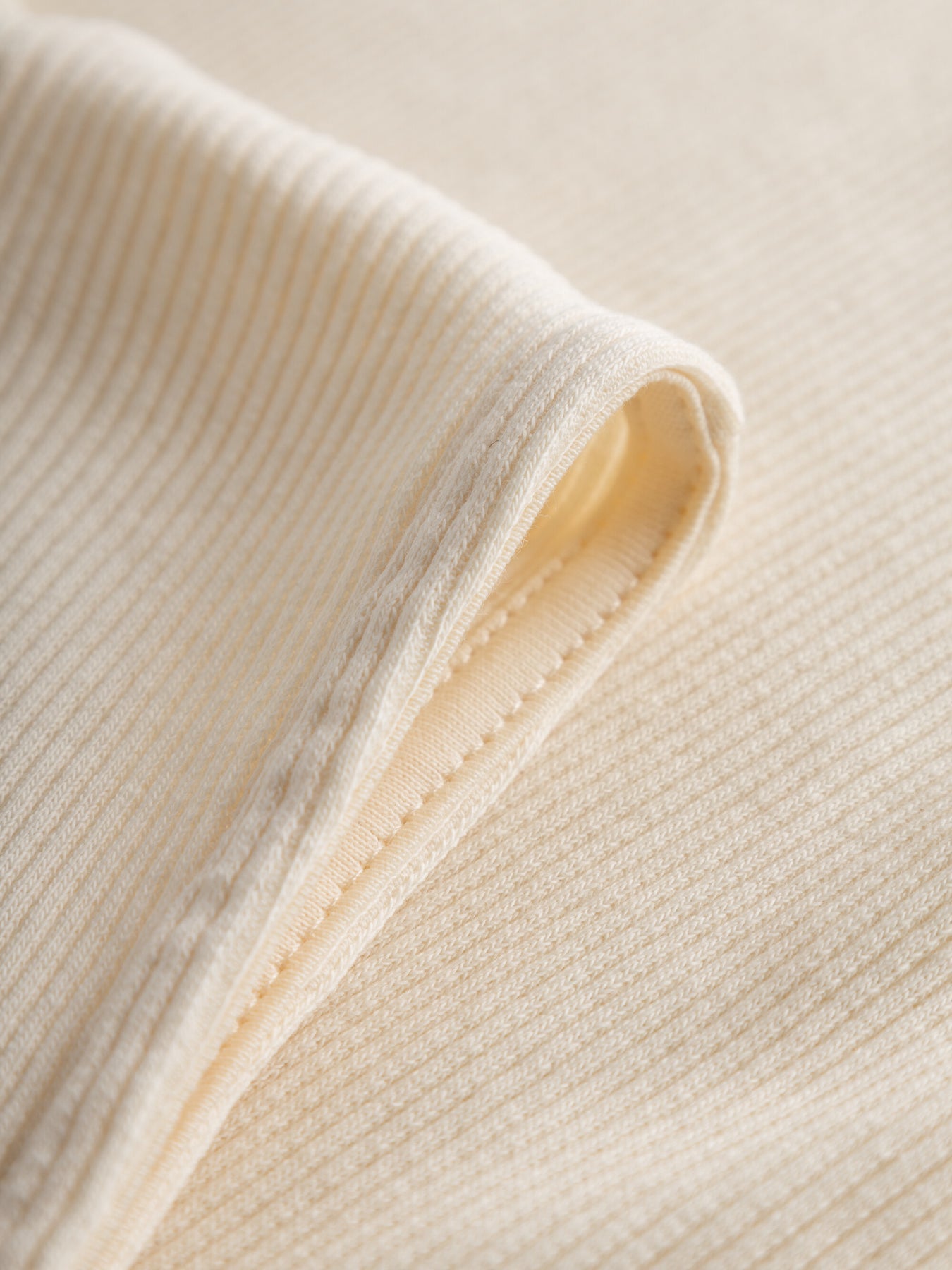 Top sans manches écru en coton bio - high neck buttercream