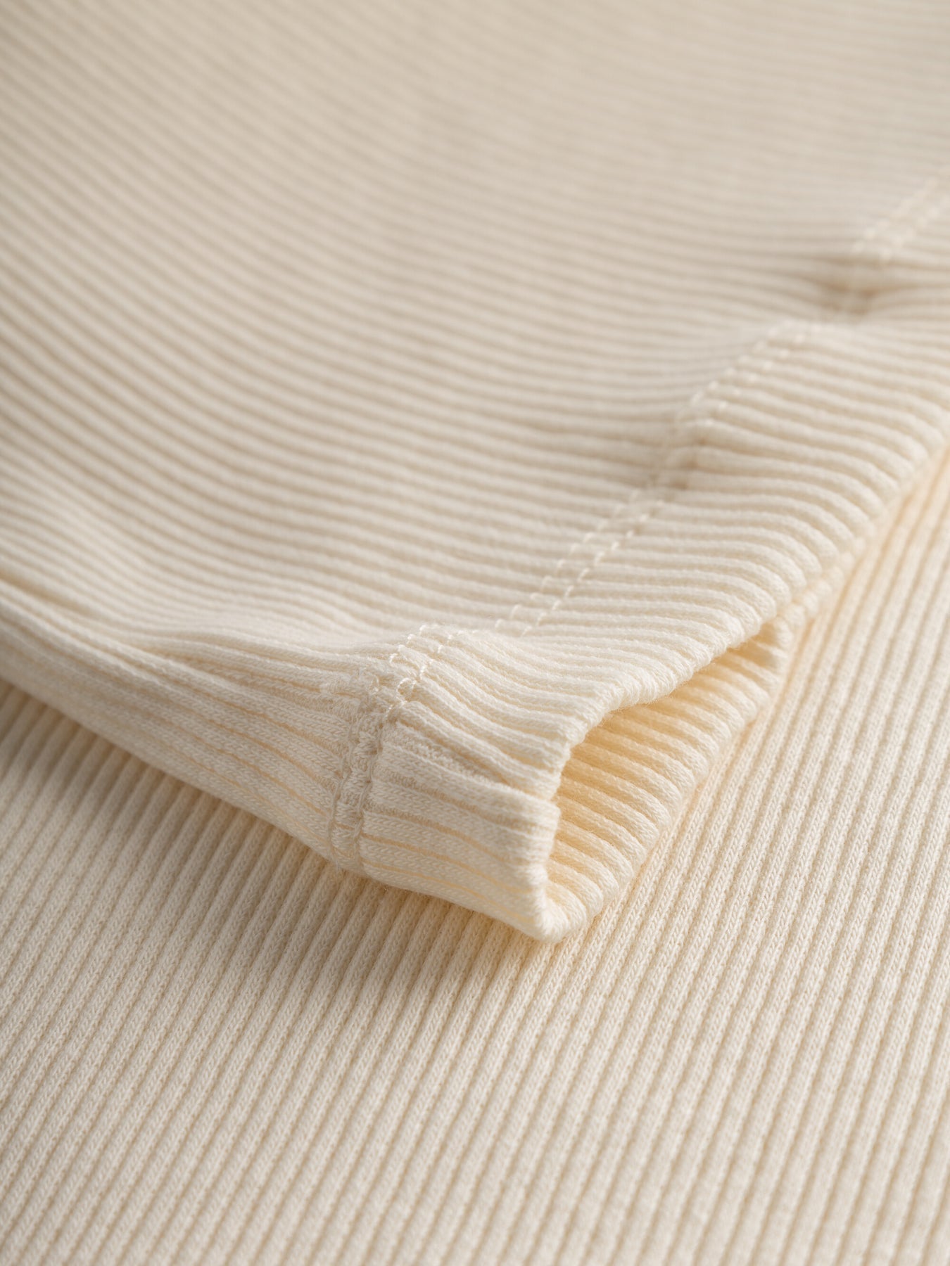 Top sans manches écru en coton bio - high neck buttercream